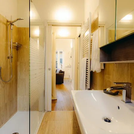 Eap Suites, Appartement *