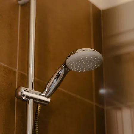 Eap Suites, Apartament *