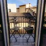 Apartman Eap Suites, *