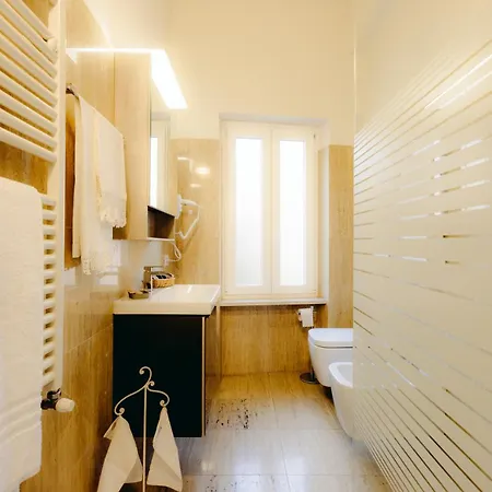Apartament Eap Suites,
