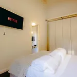 公寓 Eap Suites, *